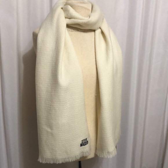 NWT Steve Madden Cream Scarf - Picture 5 of 5